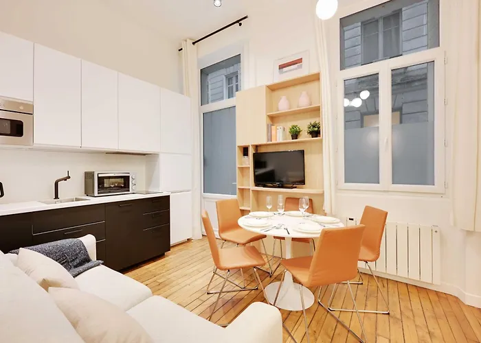 Beautiful Apt -1Br-4P- Tour Eiffel - Invalides